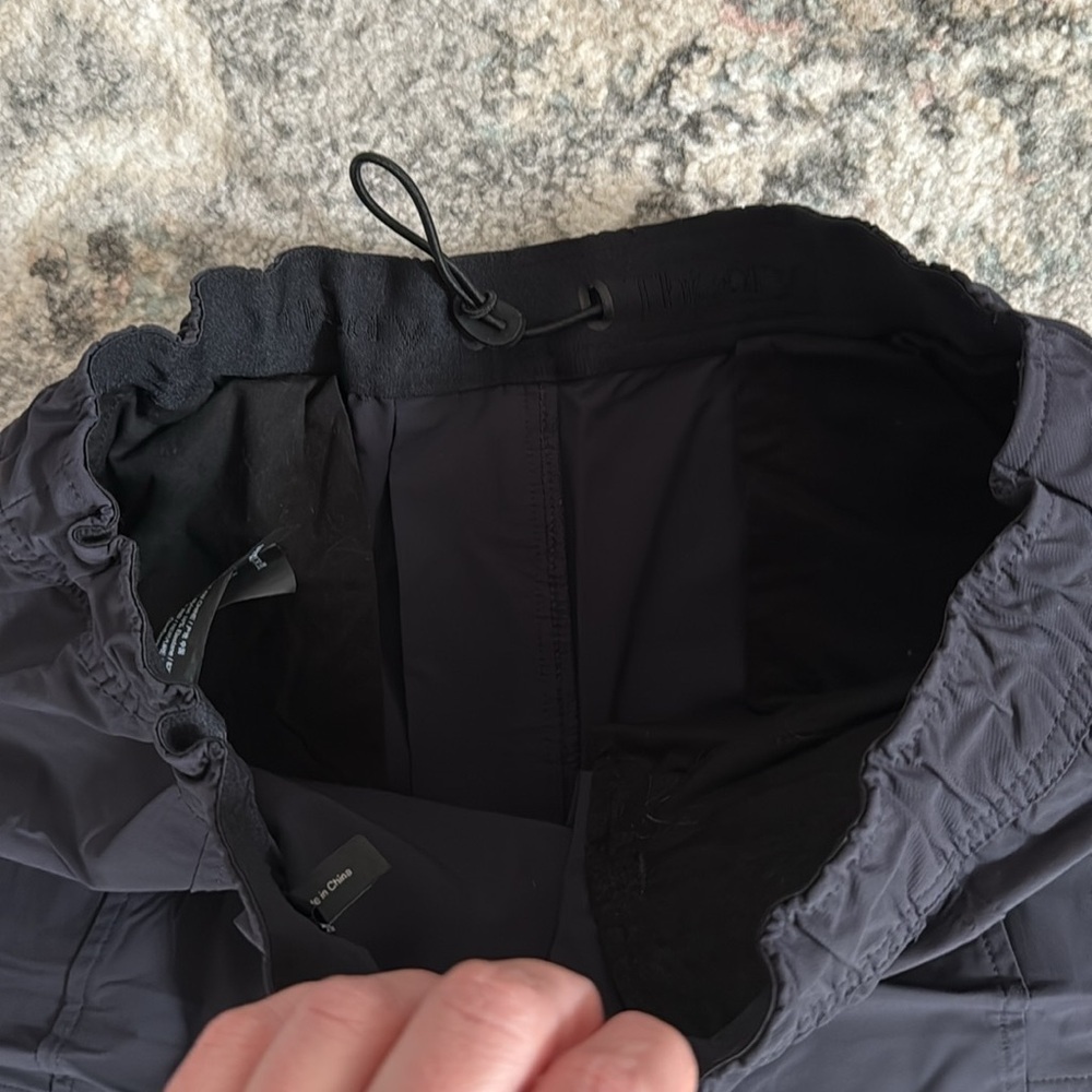 Theory Douglas Precision Stretch-Shell Sweatpants - Picture 10 of 11